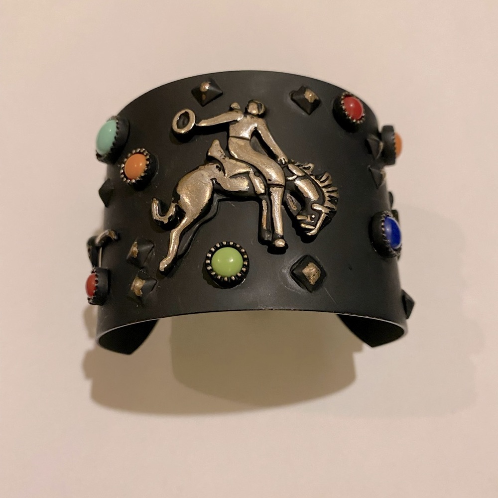 Gorgeous Western Cuff. Beautiful coloured stone detailing and horses for luck
